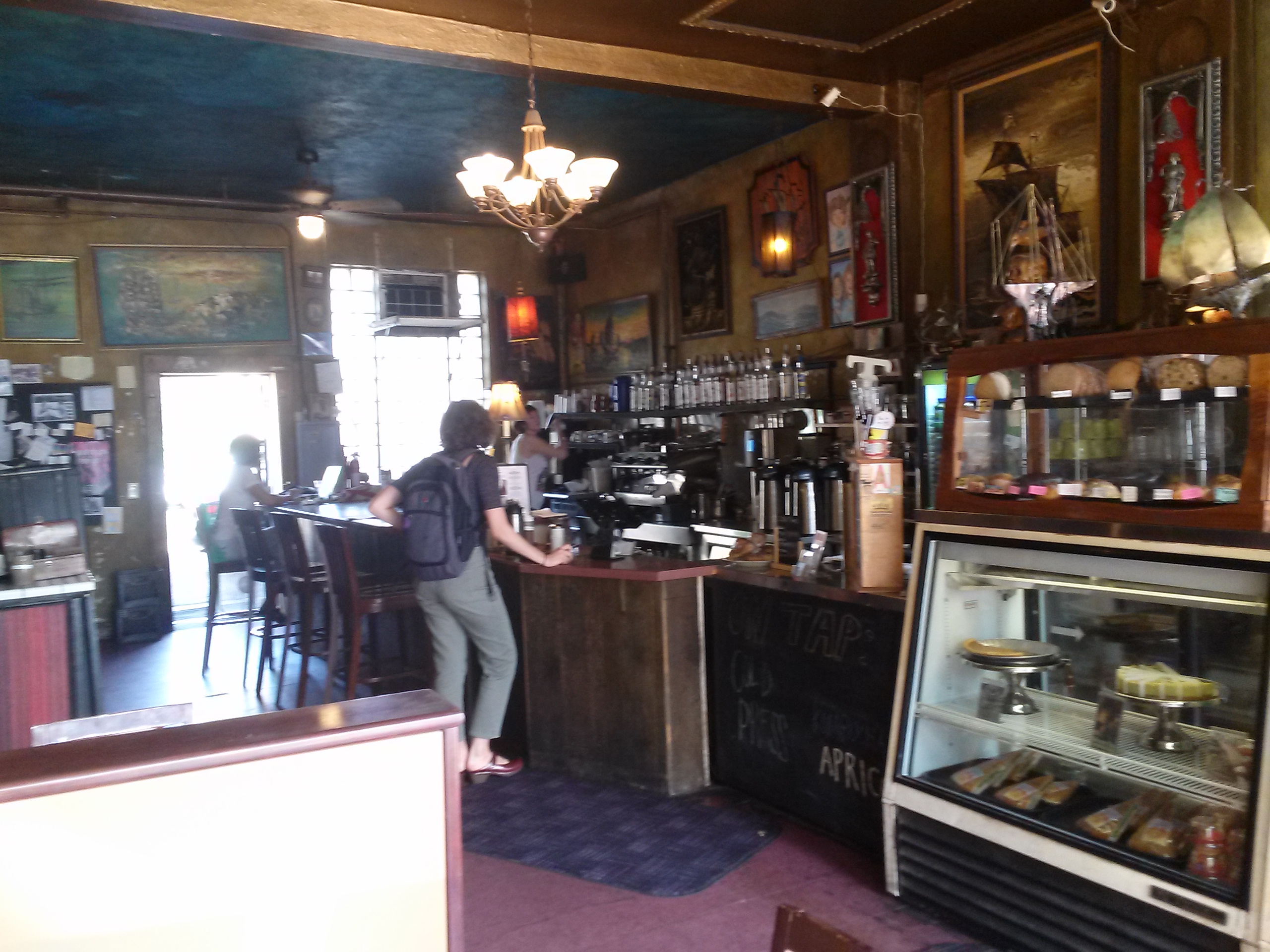 CoffeeFlower Coffee cup with foam like a flower